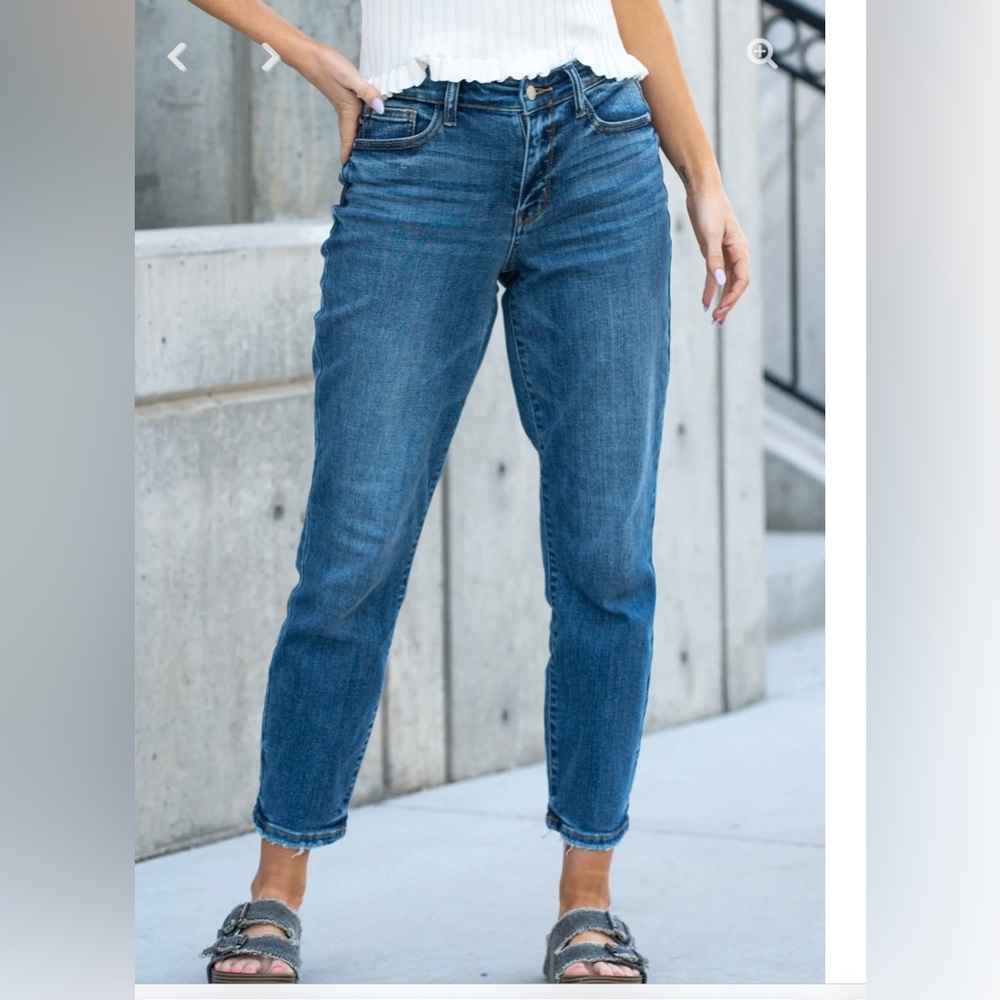 JUDY BLUE Parker mid rise boyfriend jean size 5 NWT never worn